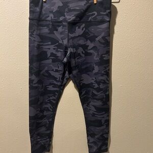 ZYIA Camo Leggings -‎ Black and Gray